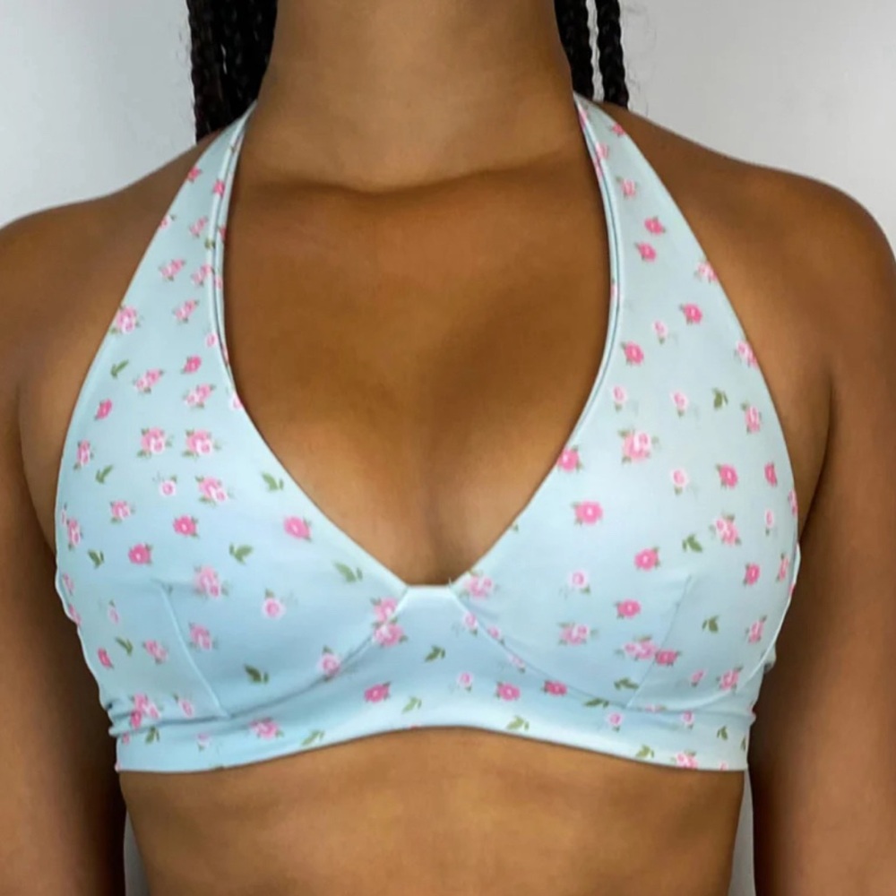 2/30$ 🩵 Eco Hoaka bikini top 👙